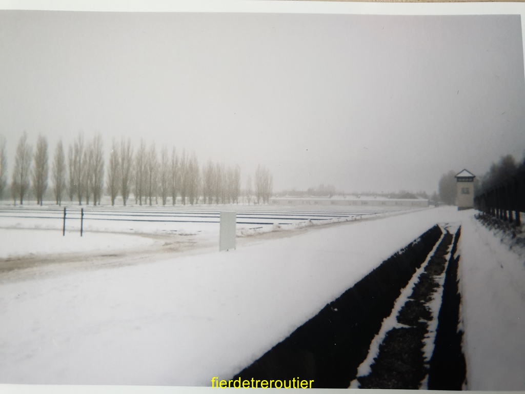Camp de concentration de Dachau , 2003 (1).jpg