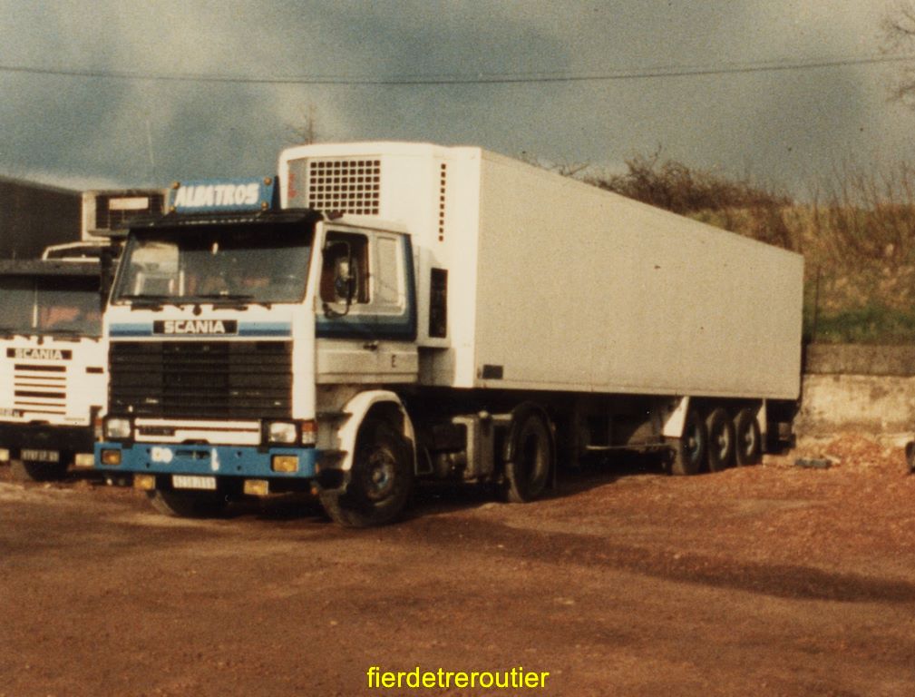 Camion miniature Milky Fruit - Volvo FH-12 - Label Emmaüs